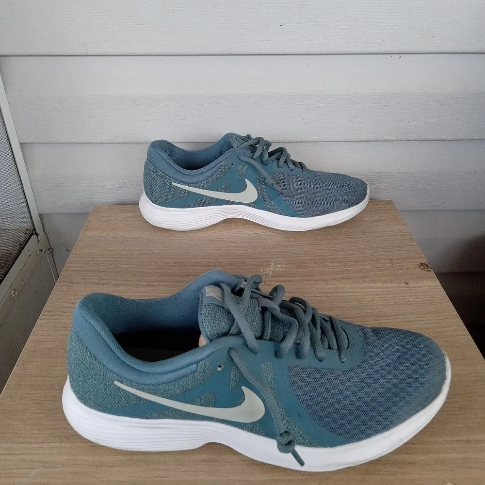 Nike Revolution 4 women shoes size 10 - Picture 8 of 12